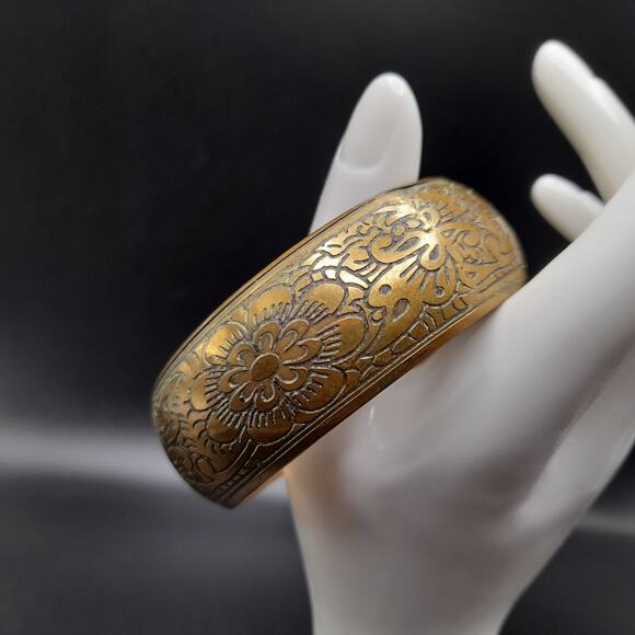 Vintage Brass Floral Wide Bangle Bracelet, 8", Etched Flowers - Picture 4 of 12